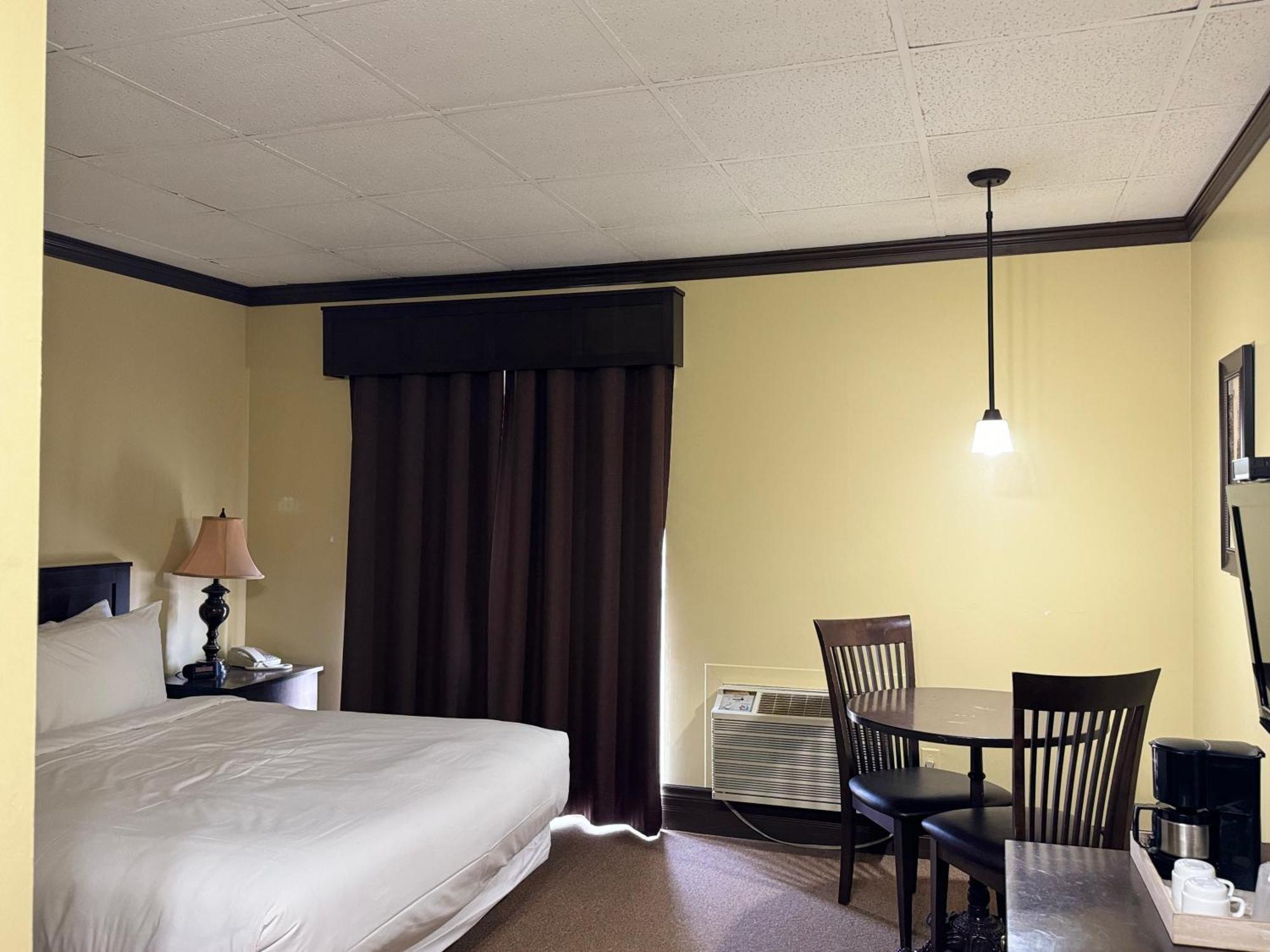 La Porte De La Mauricie Louiseville エクステリア 写真