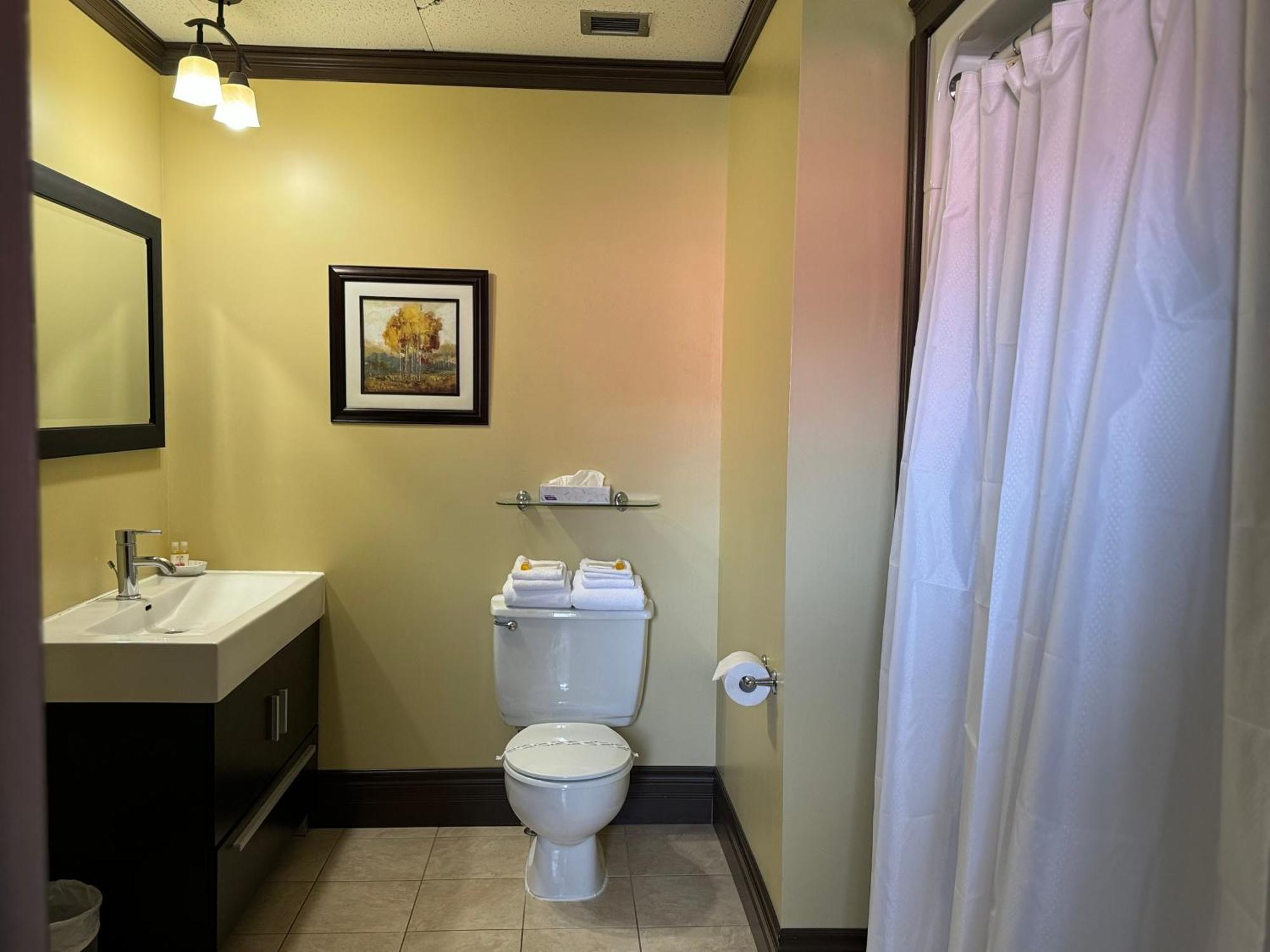 La Porte De La Mauricie Louiseville エクステリア 写真